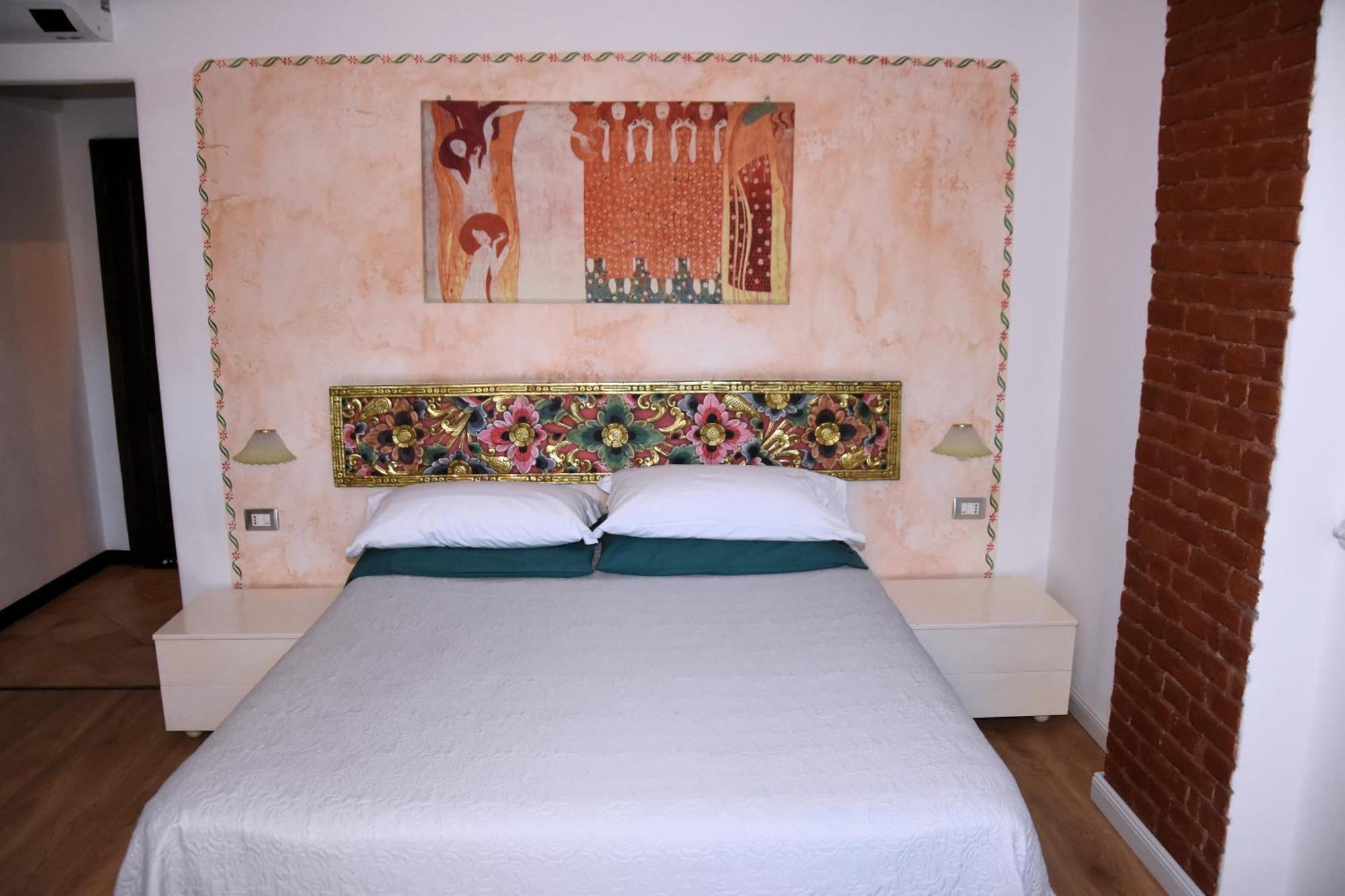 Guest House La Carolina Tigliole Экстерьер фото